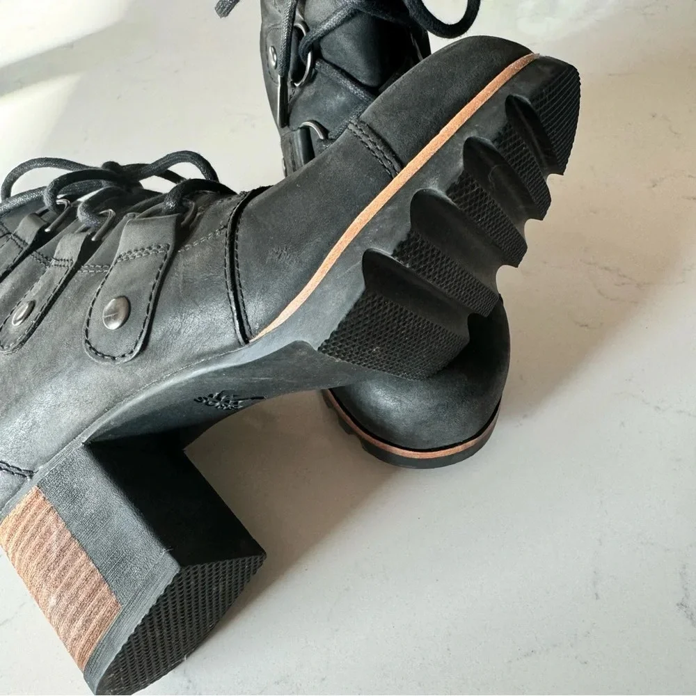 Sorel Addington Lace-Up Ankle Boots in black size: 6.5
